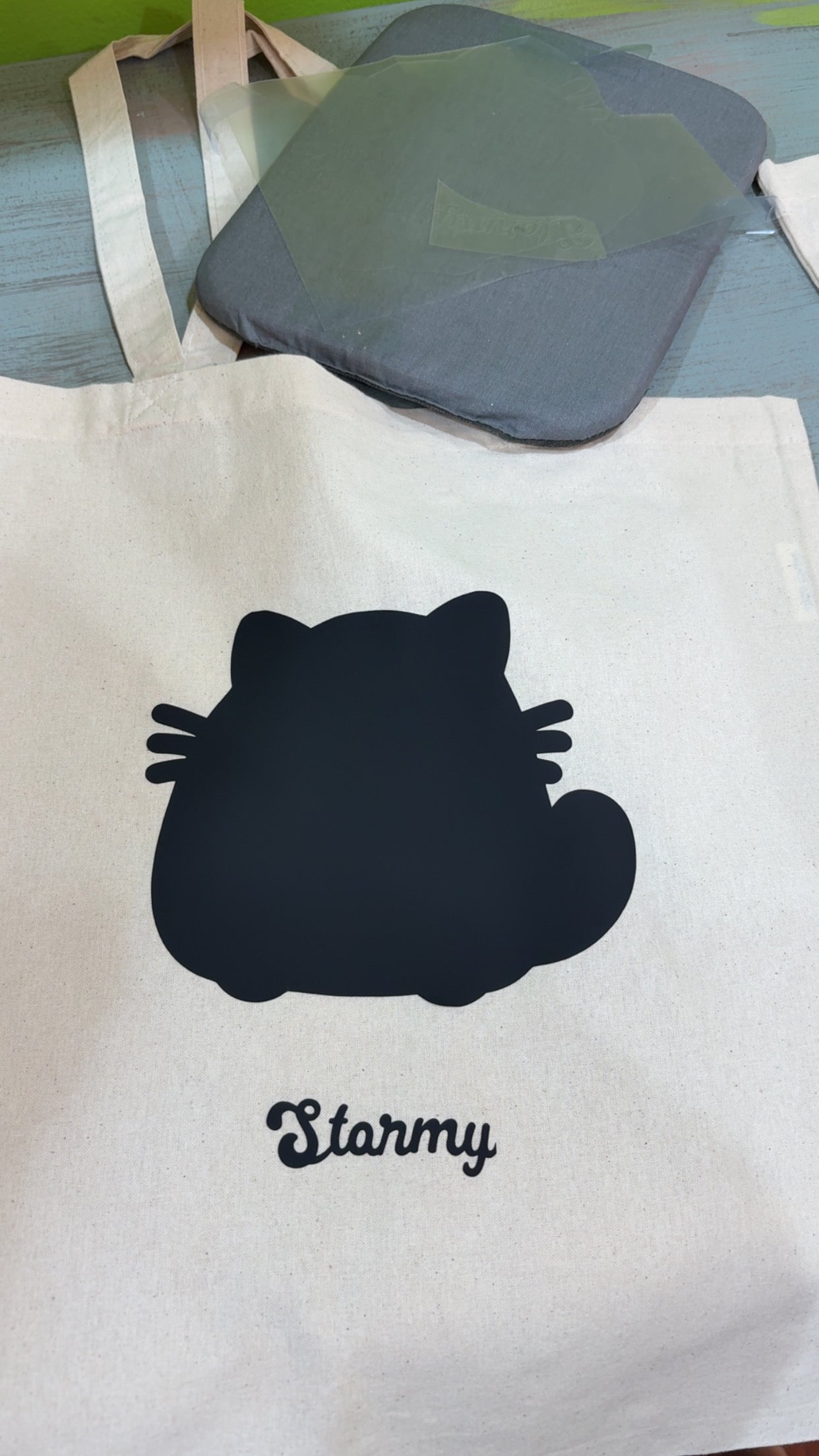 Customizable Vinyl tote bags