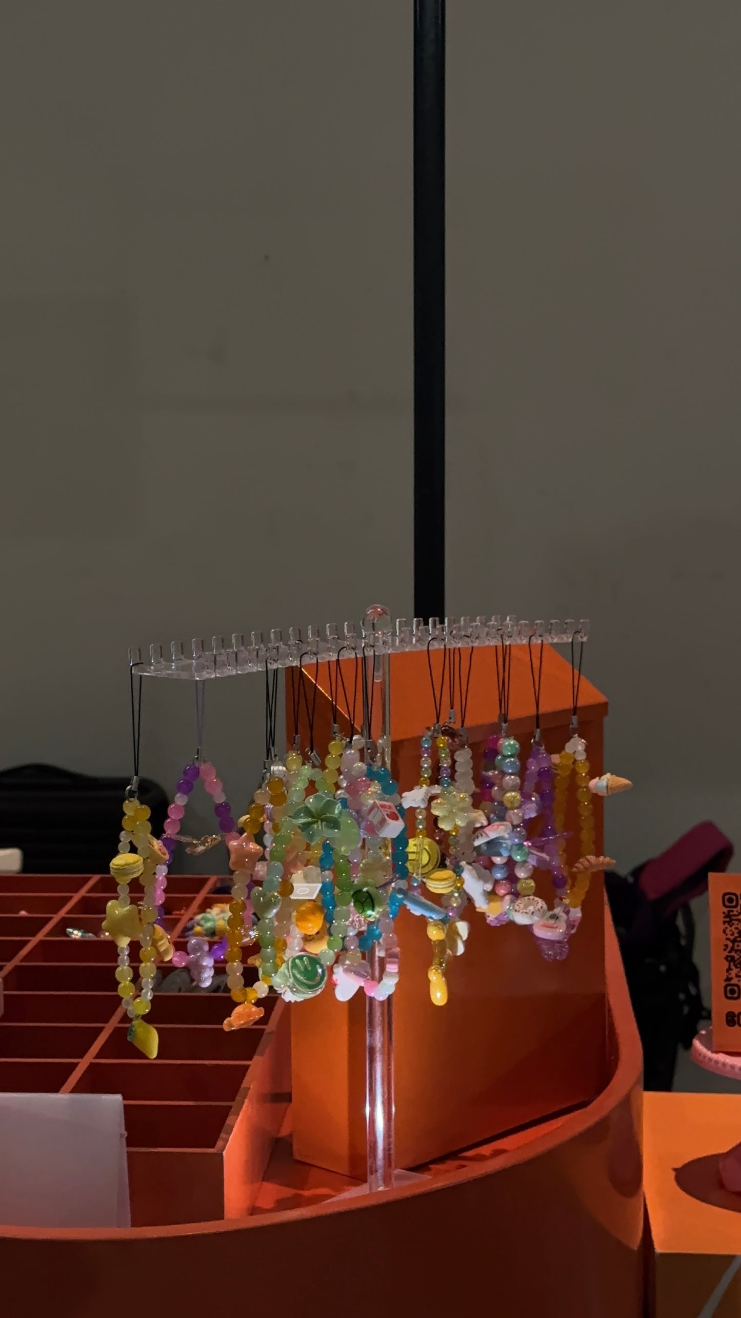 Customizable phone charm